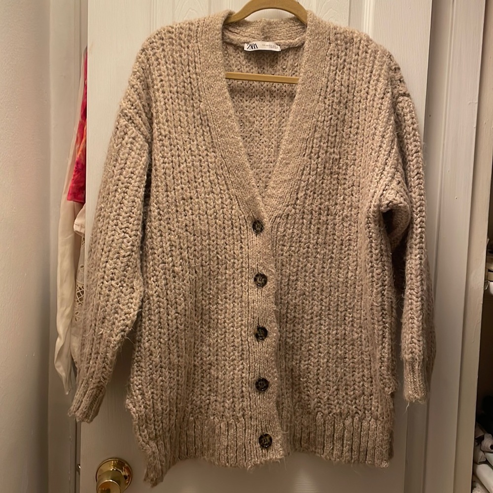 ZARA CHUNKY KNIT TORTOISE BUTTON CARDIGAN